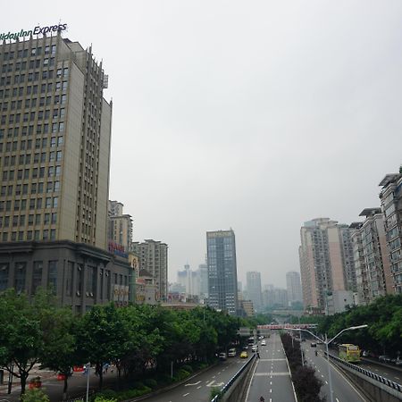Holiday Inn Express Chongqing Guanyinqiao By Ihg מראה חיצוני תמונה