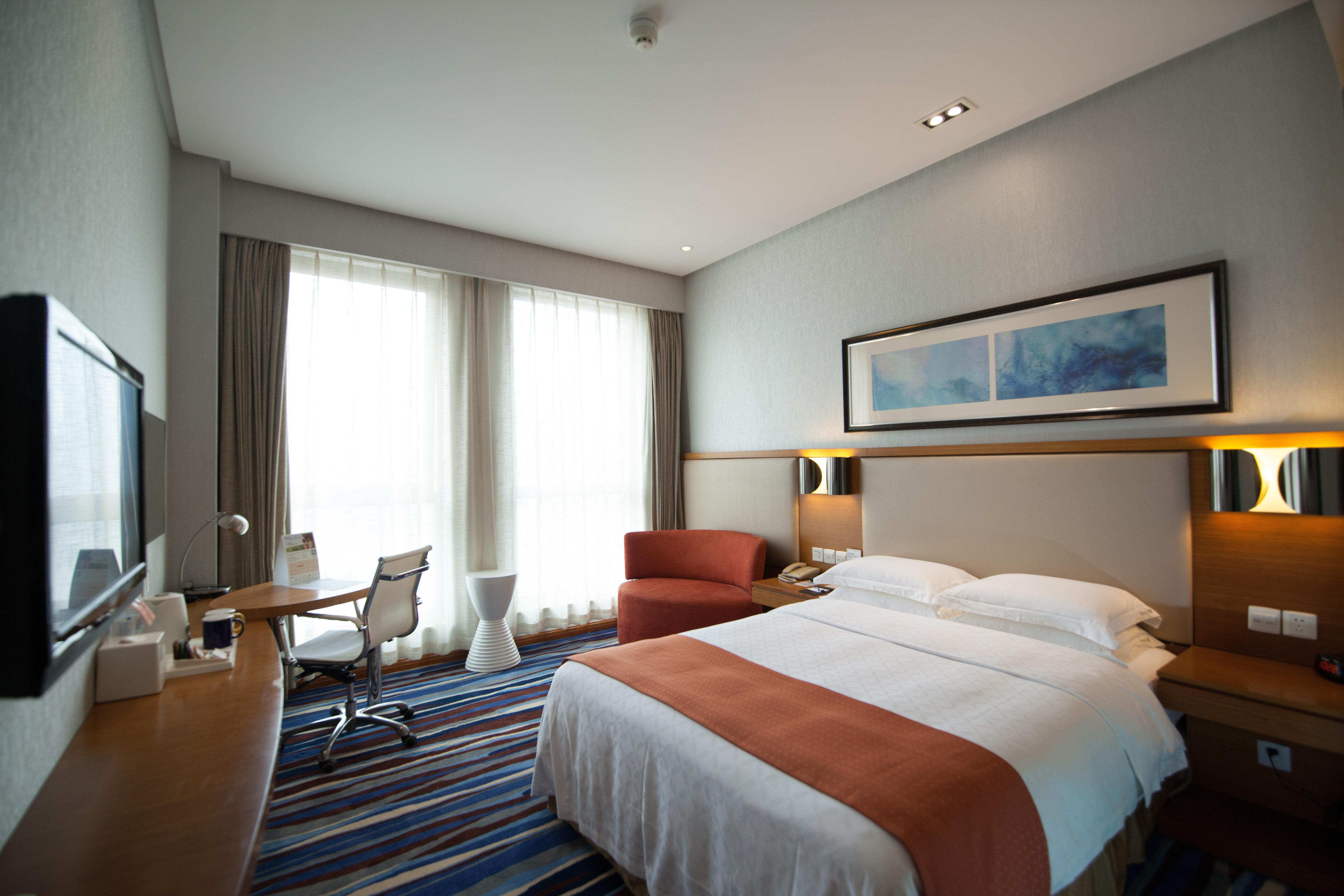 Holiday Inn Express Chongqing Guanyinqiao By Ihg מראה חיצוני תמונה