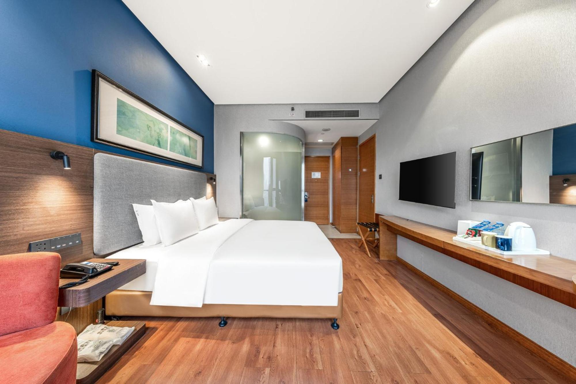 Holiday Inn Express Chongqing Guanyinqiao By Ihg מראה חיצוני תמונה