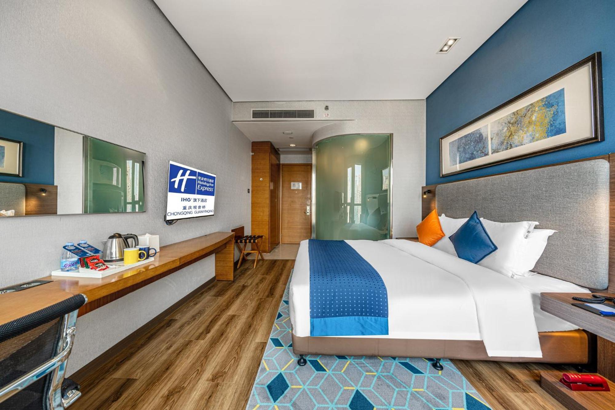 Holiday Inn Express Chongqing Guanyinqiao By Ihg מראה חיצוני תמונה