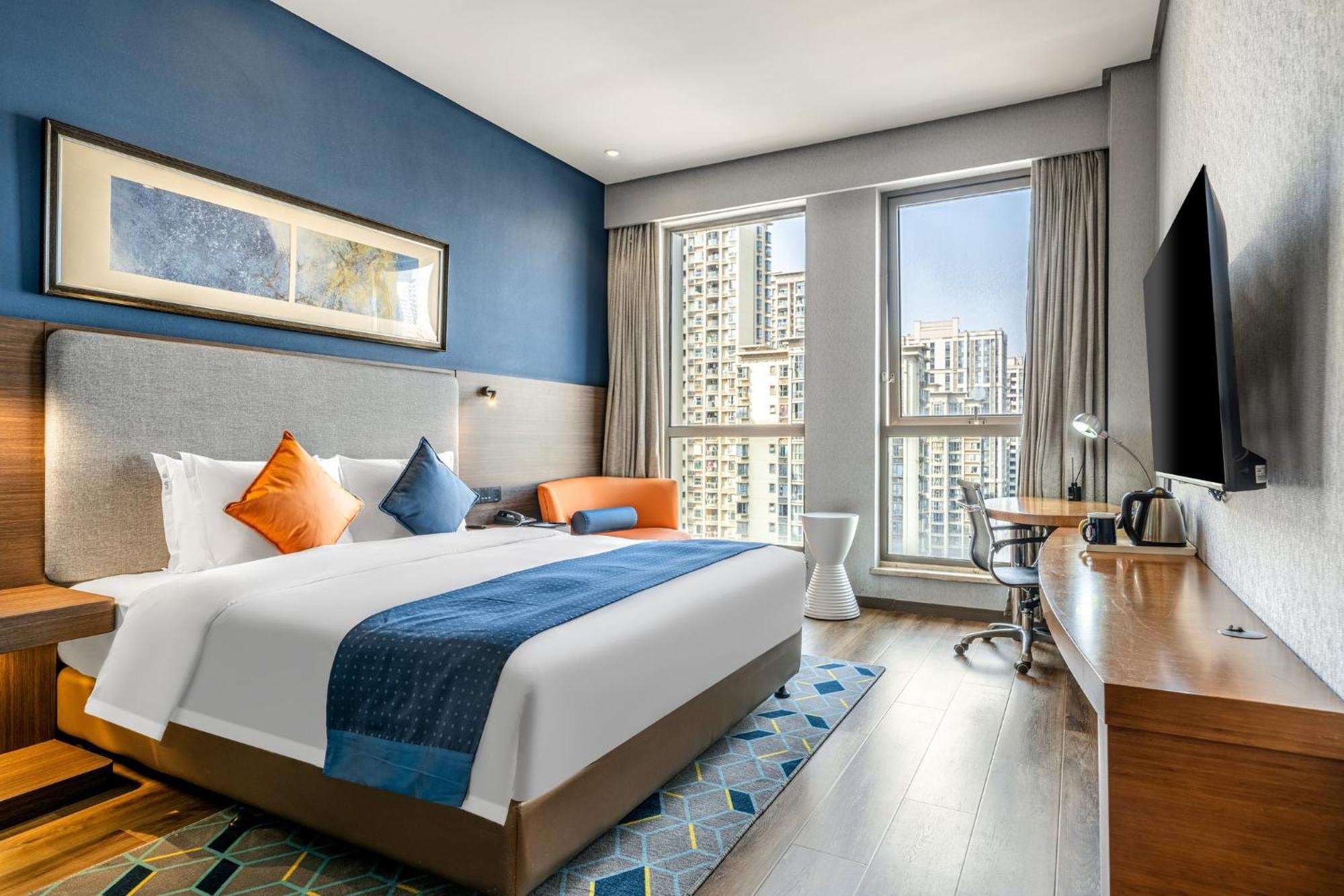 Holiday Inn Express Chongqing Guanyinqiao By Ihg מראה חיצוני תמונה